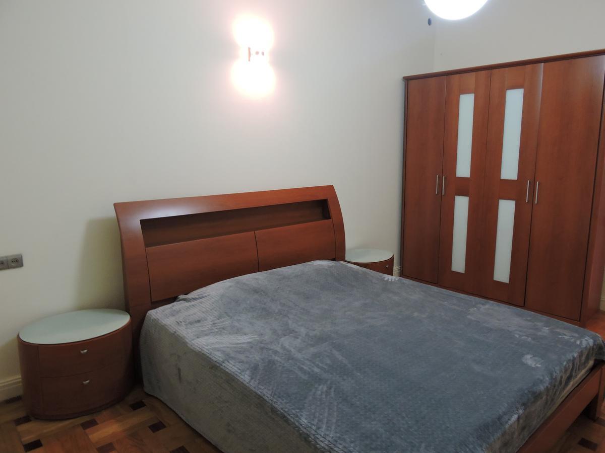 Appartement 1 Shota Rustaveli Avenue à Tbilissi Extérieur photo